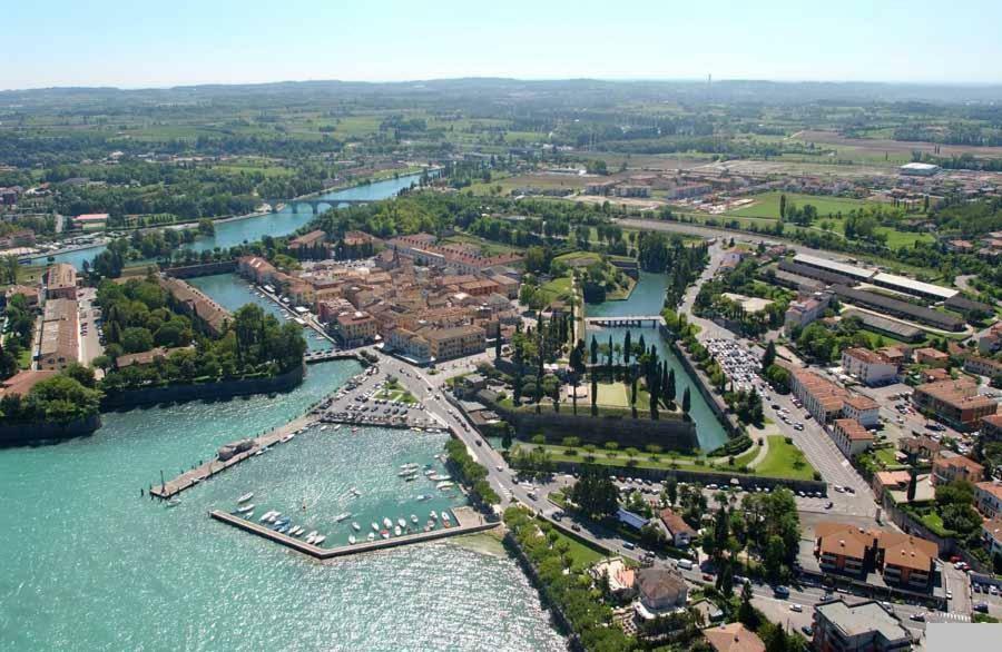 Appartamento La Madonnina Di Cathy Peschiera del Garda Buitenkant foto