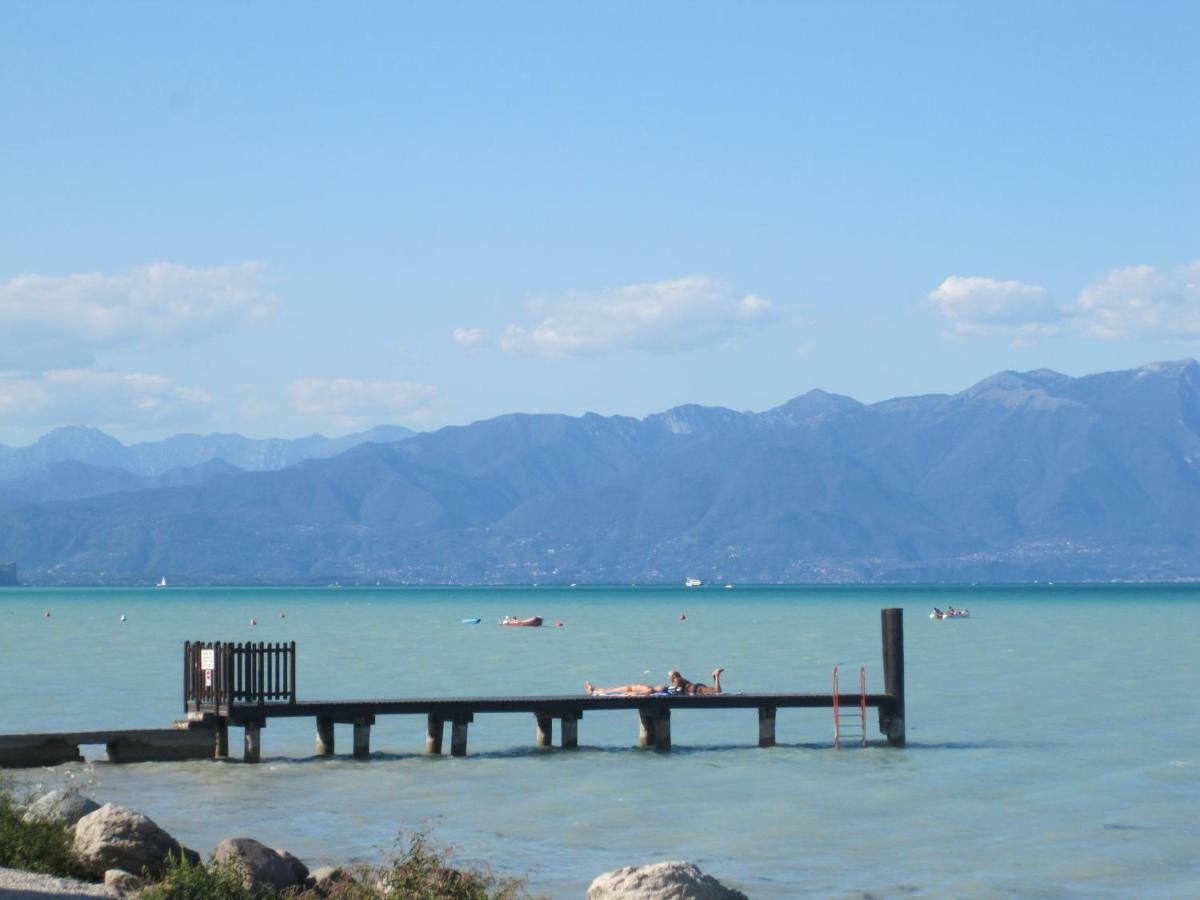 Appartamento La Madonnina Di Cathy Peschiera del Garda Buitenkant foto