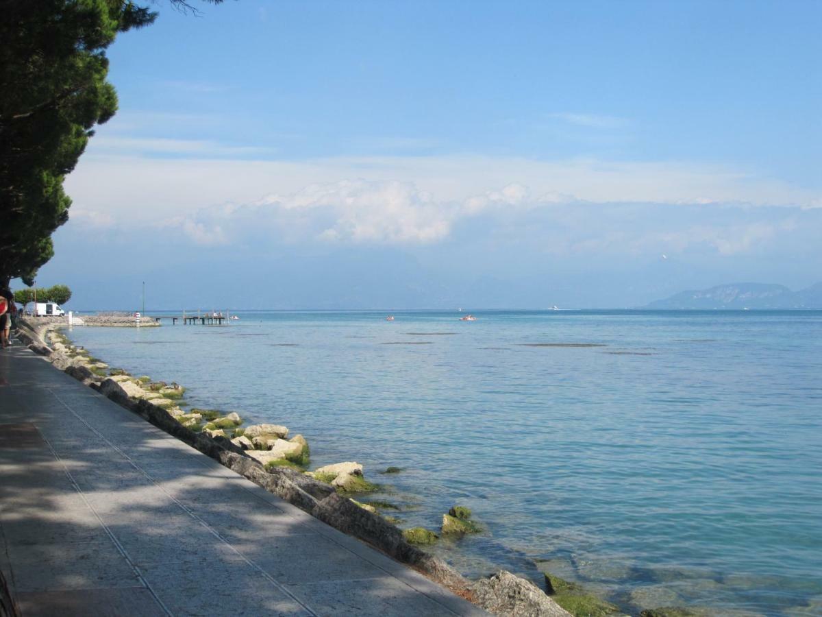 Appartamento La Madonnina Di Cathy Peschiera del Garda Buitenkant foto